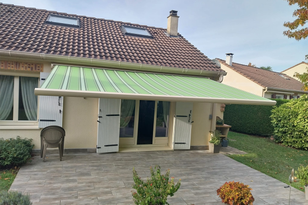  - <p>Store coffre Matest - 91250 St Germain les Corbeils</p>